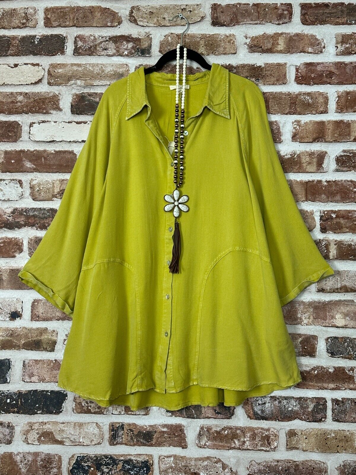 Tracy | Women's Button Up Shirt with Collar