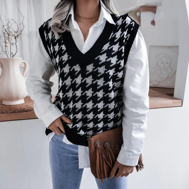 Liselle | Houndstooth Knit Vest with V-Neck for Women