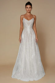 Maxi White