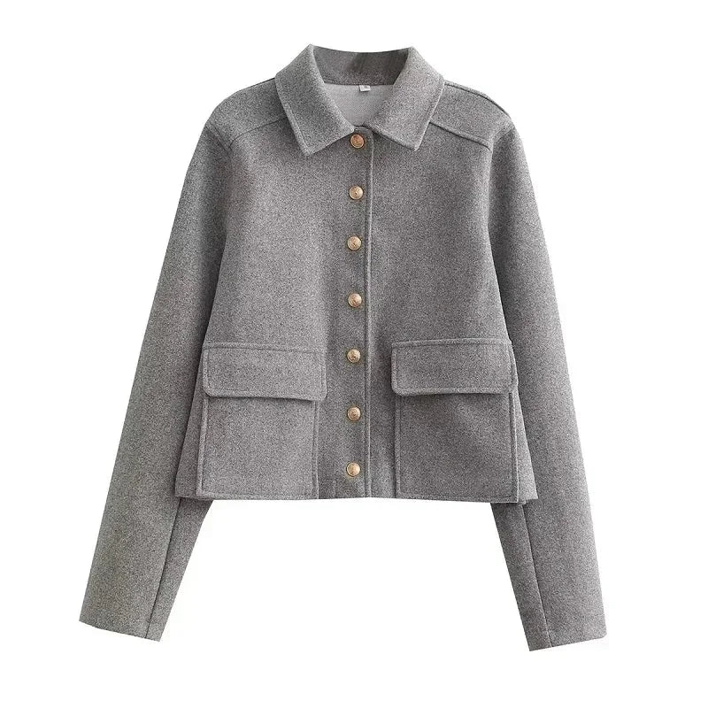 Women's button-front collared cropped jacket with flap pockets