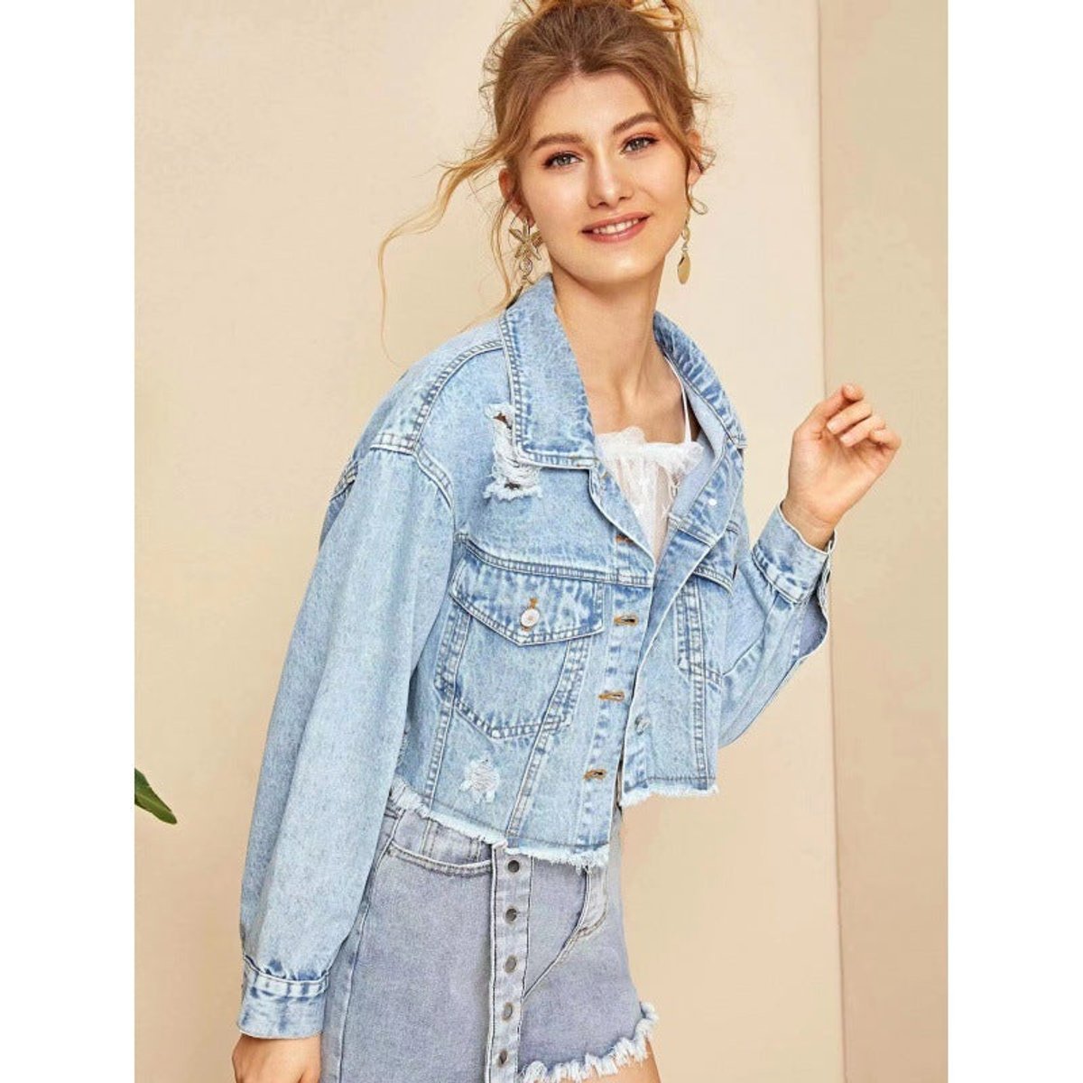 Women's Cropped Vintage Distressed Denim Jacket Frayed Hem
