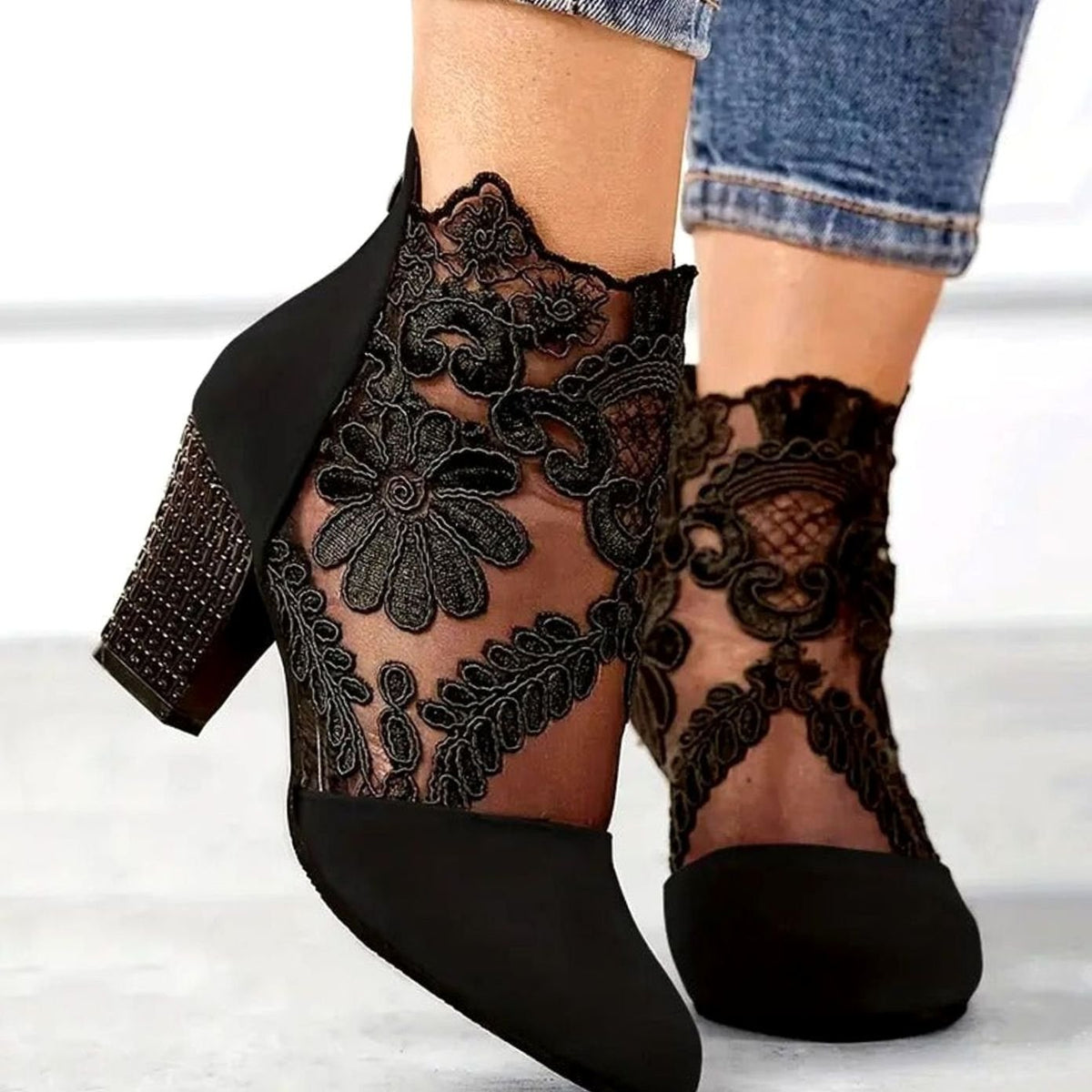 Women's Floral Lace Block-Heel Pointed-Toe Ankle Heels