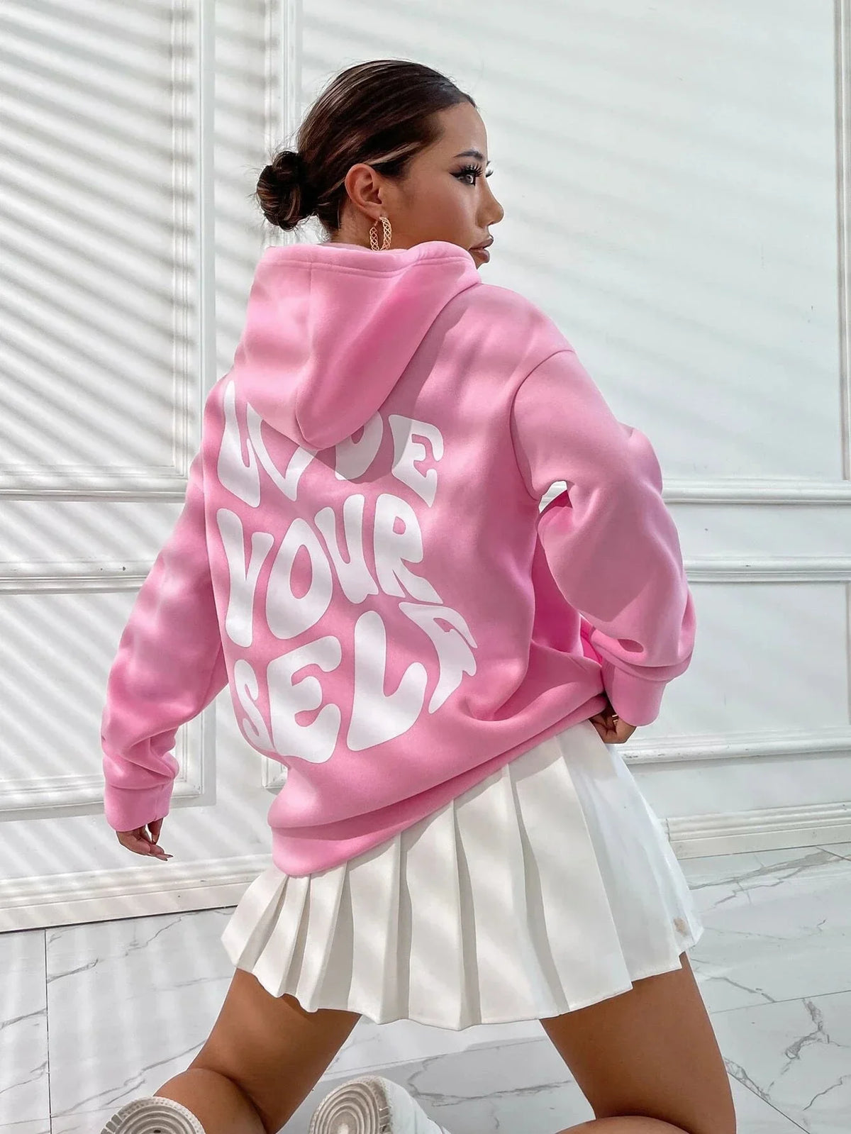 Women’s hoodie with drawstring hood and front kangaroo pocket