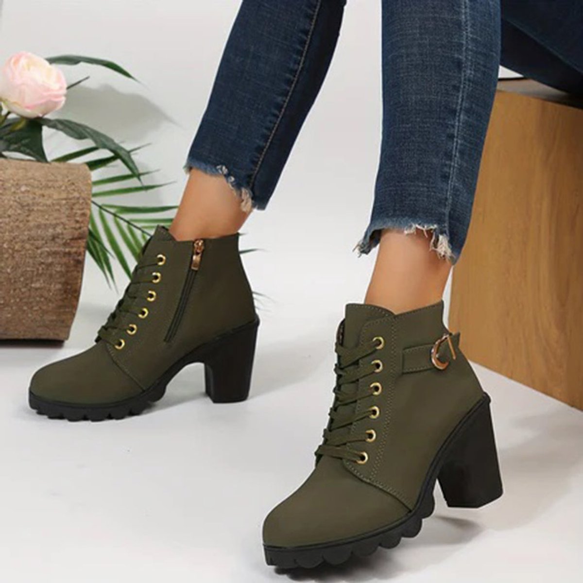 Women's Lace-Up Block-Heel Platform Ankle Boots Buckle Detail