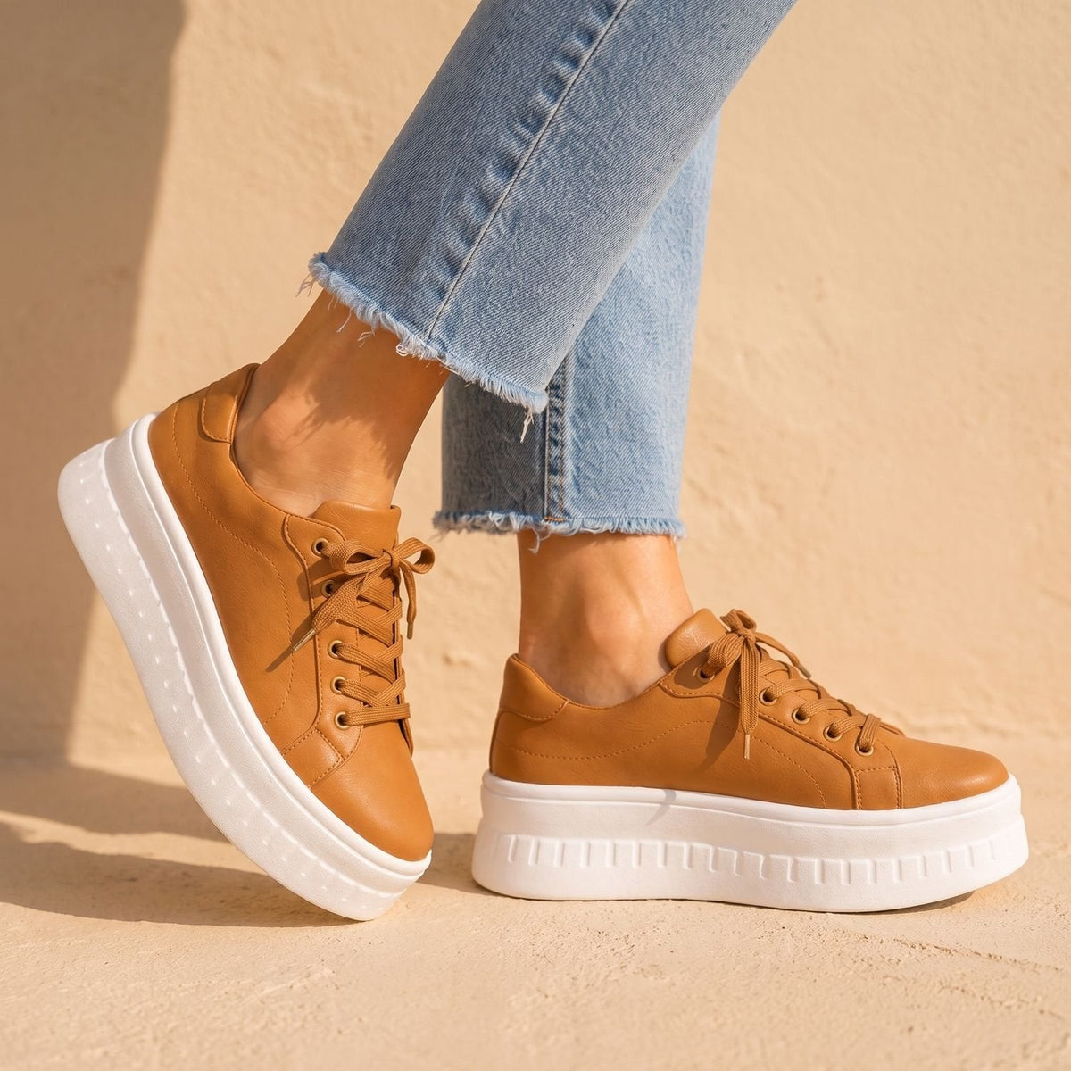 Mia | Women's Orthopedic Arch-Support Lace-Up Platform Sneakers, Tan