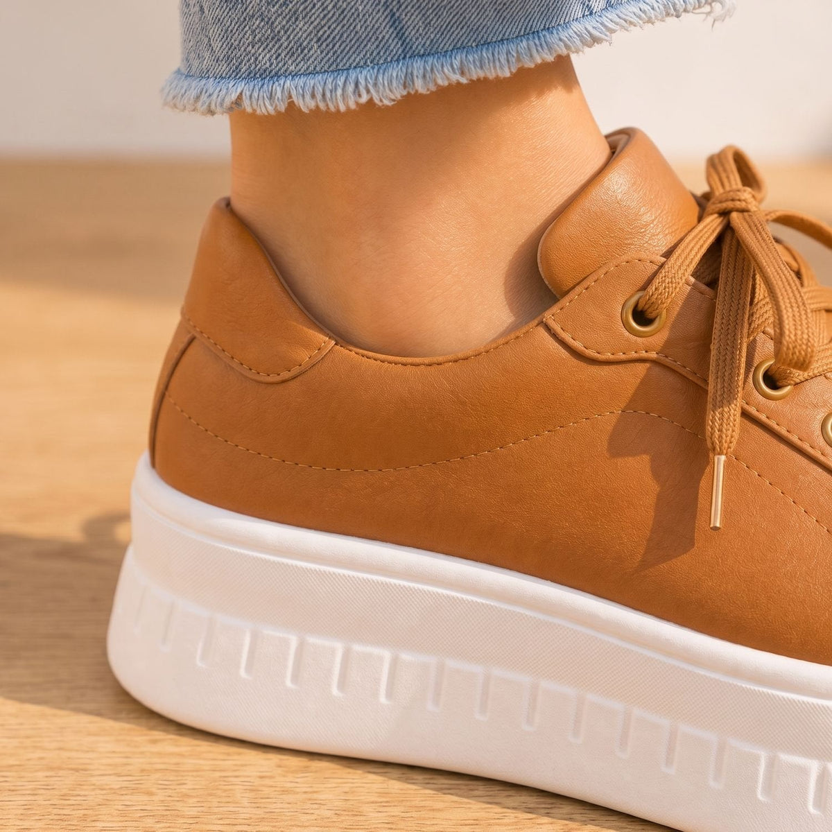 Mia | Women's Orthopedic Arch-Support Lace-Up Platform Sneakers, Tan