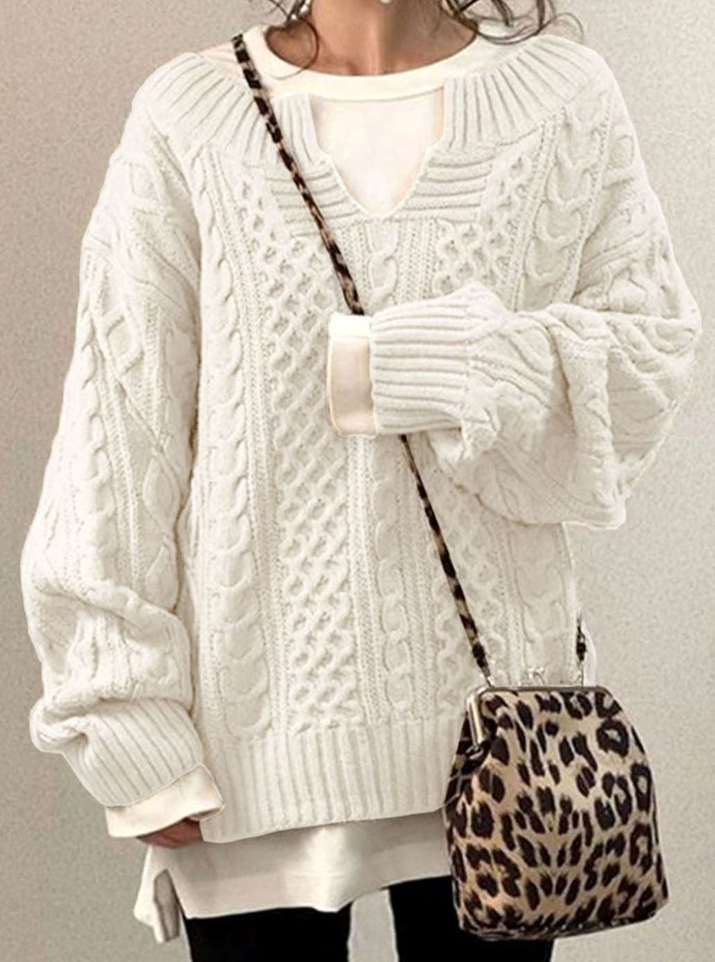 Women's Oversized Cable Knit Sweater V-Neck Layered Pullover