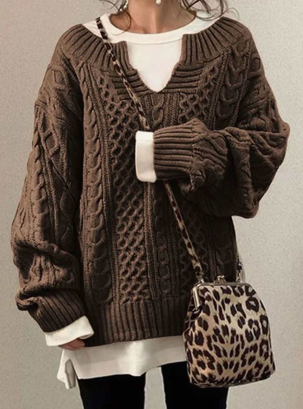 Women's Oversized Cable Knit Sweater V-Neck Layered Pullover