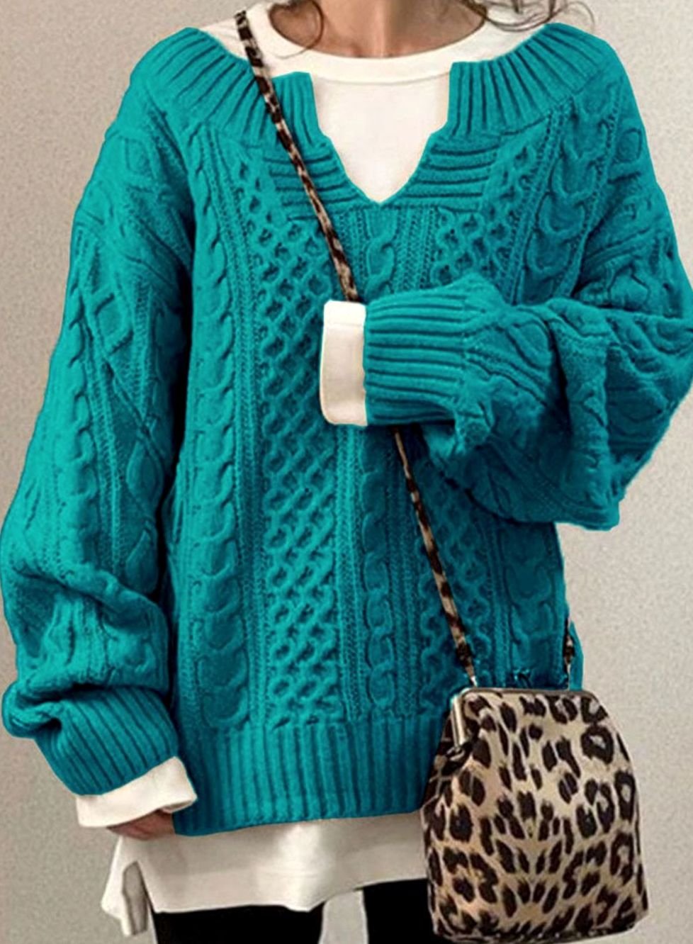 Women's Oversized Cable Knit Sweater V-Neck Layered Pullover