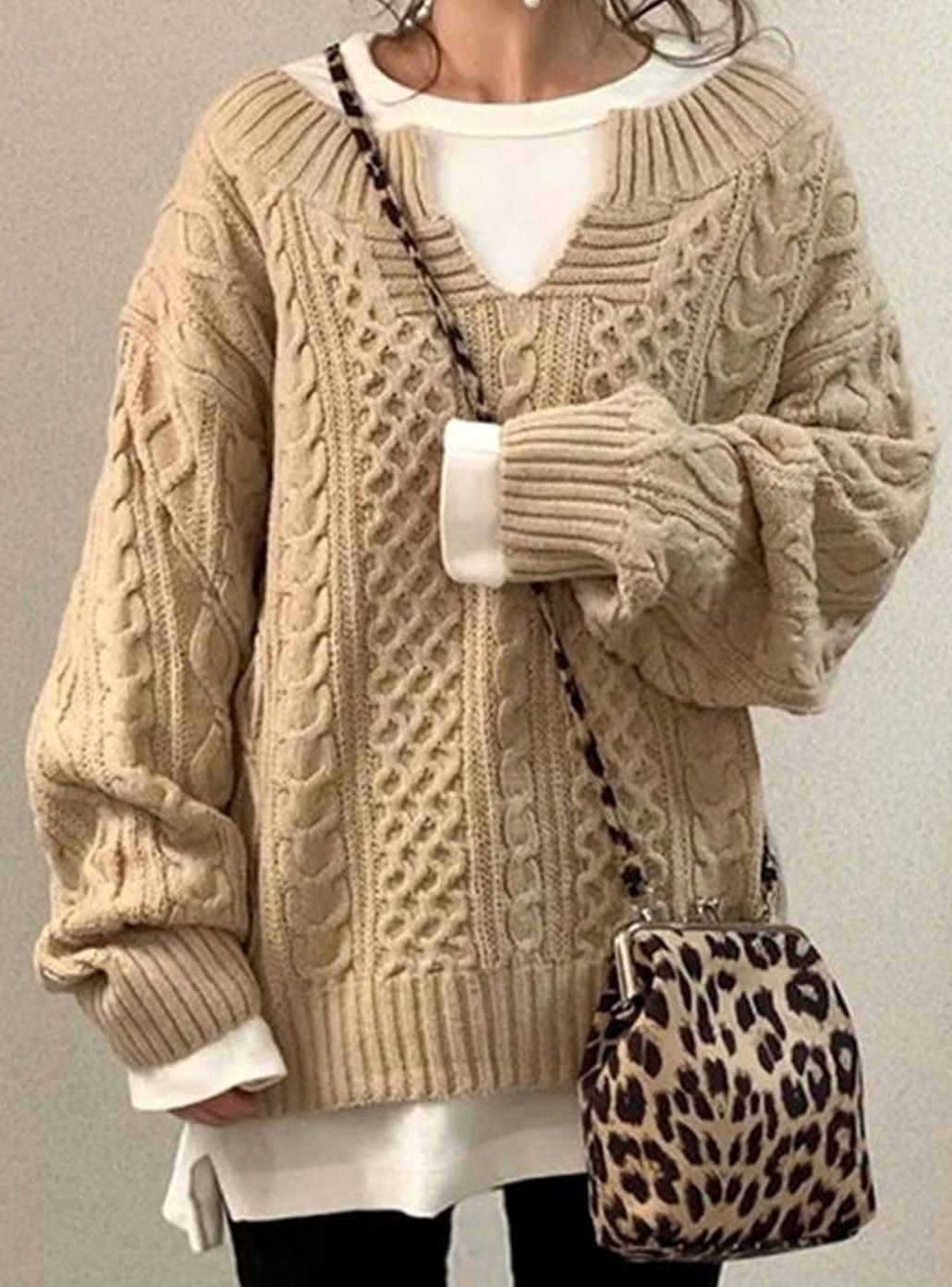 Women's Oversized Cable Knit Sweater V-Neck Layered Pullover