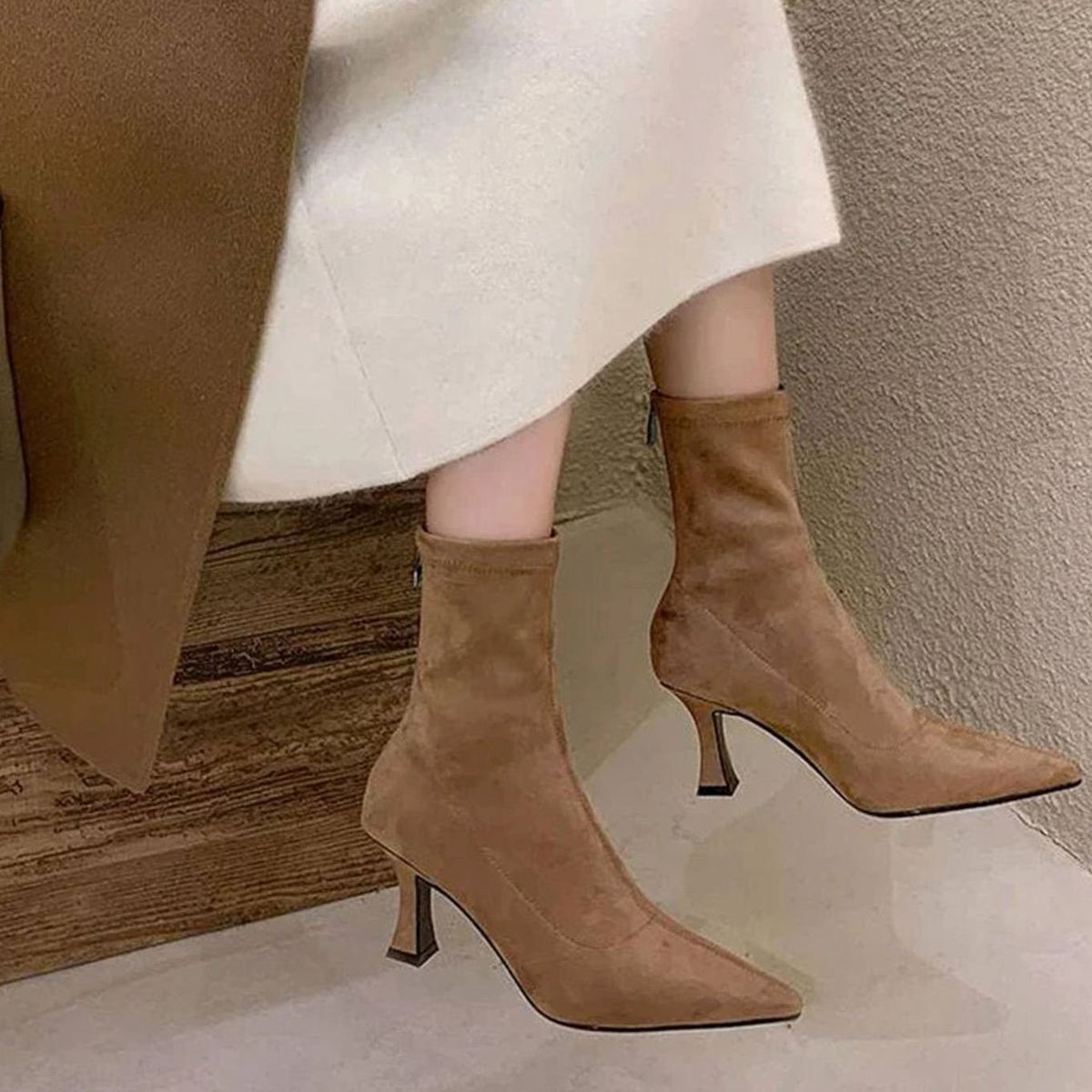 Luna | Women's Pointed Toe Kitten Heel Sock Ankle Boots