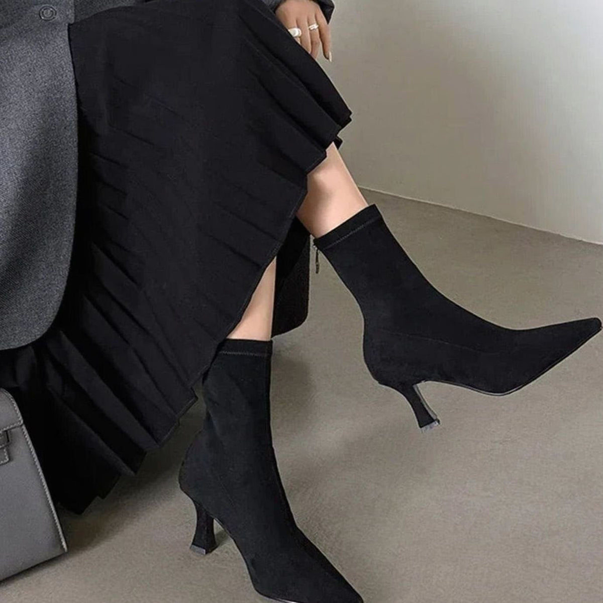 Luna | Women's Pointed Toe Kitten Heel Sock Ankle Boots