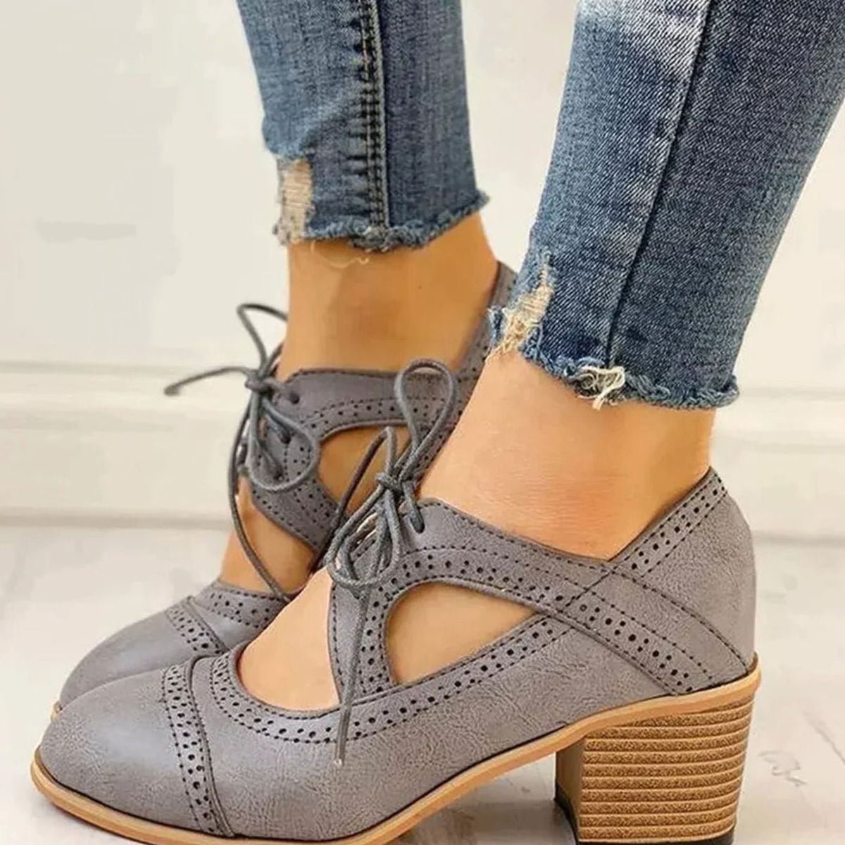 Women's Vintage Lace-Up Block Heel T-Strap Shoes