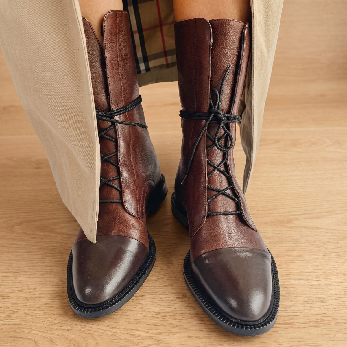Scarlett | Women's Vintage Lace-Up Faux Leather Cap-Toe Ankle Boots