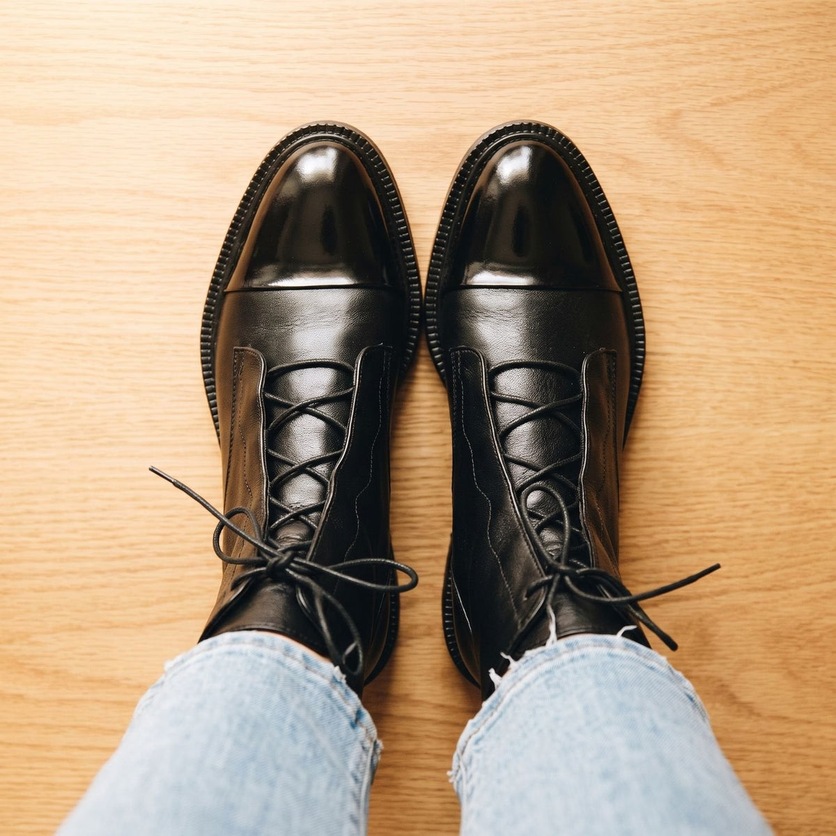 Scarlett | Women's Vintage Lace-Up Faux Leather Cap-Toe Ankle Boots